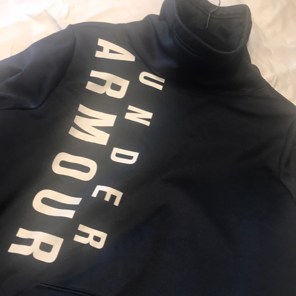 Under Armour black turtleneck loose sweatshirt